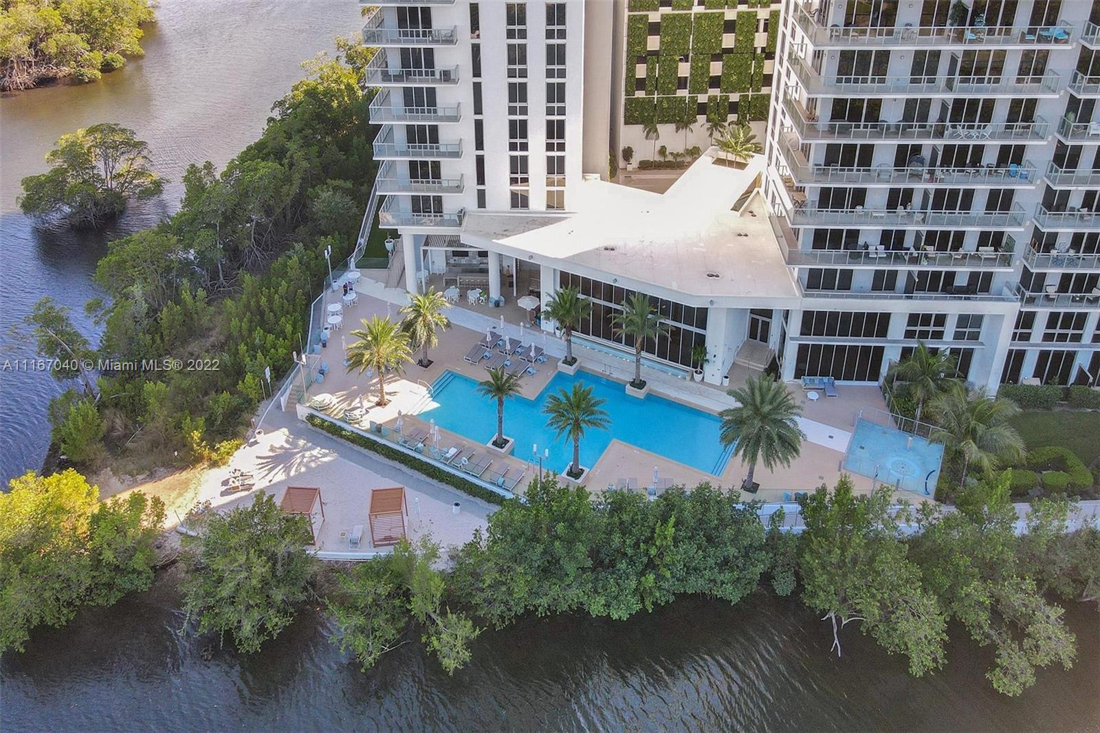 THE HARBOUR NORTH CONDO - Residential