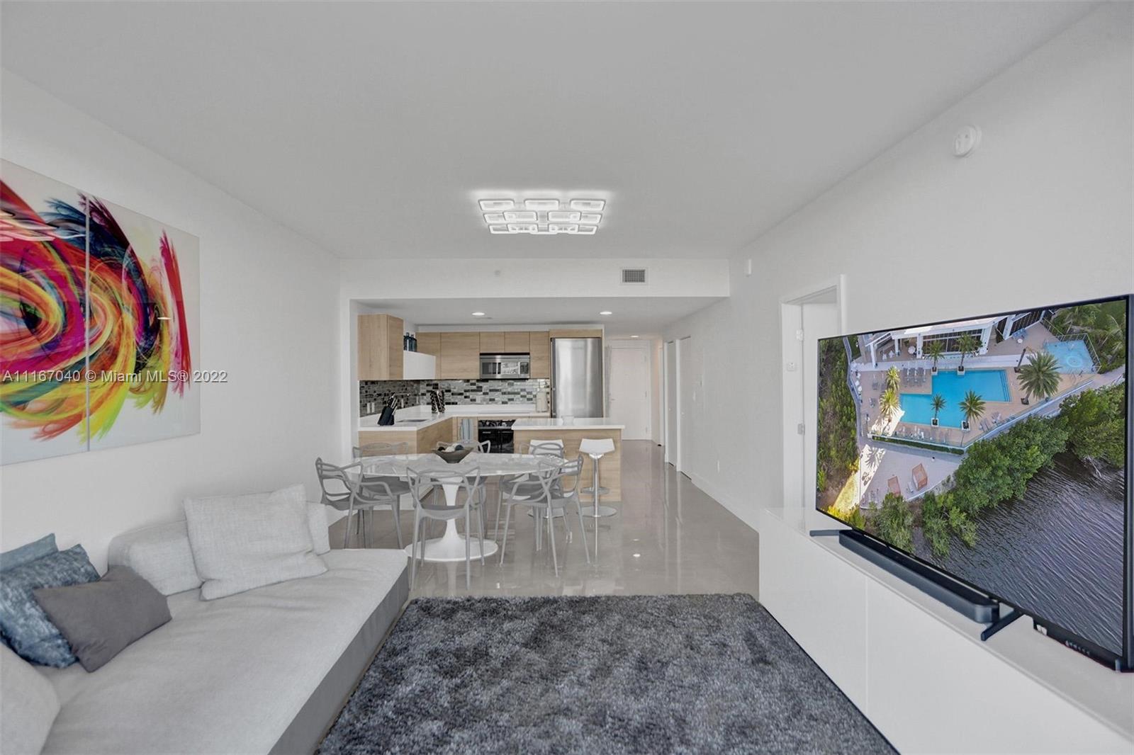 THE HARBOUR NORTH CONDO - Residential