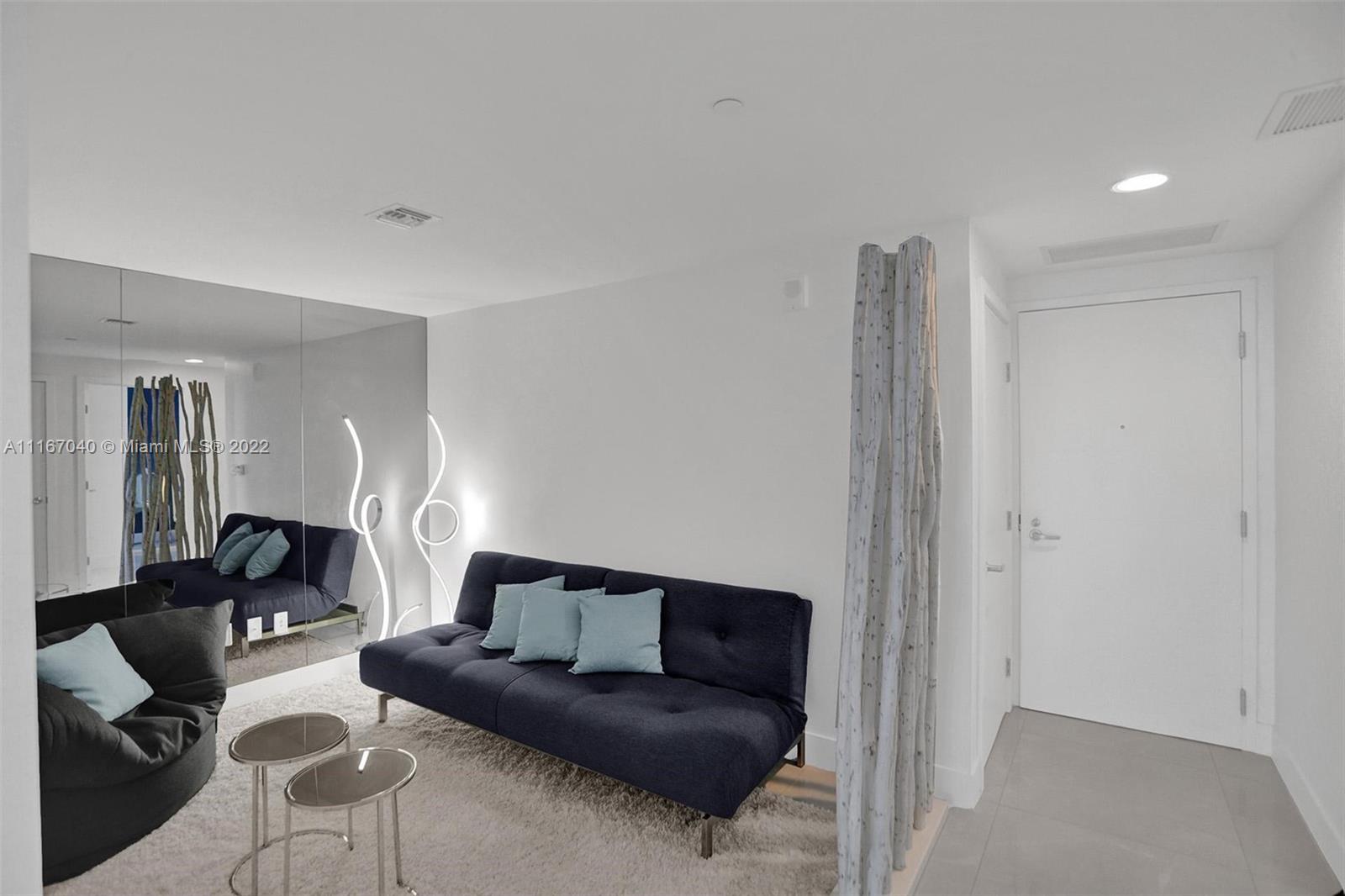 THE HARBOUR NORTH CONDO - Residential