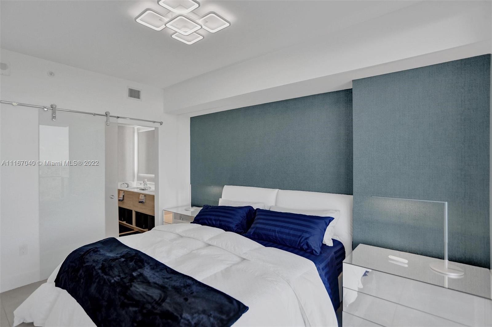 THE HARBOUR NORTH CONDO - Residential