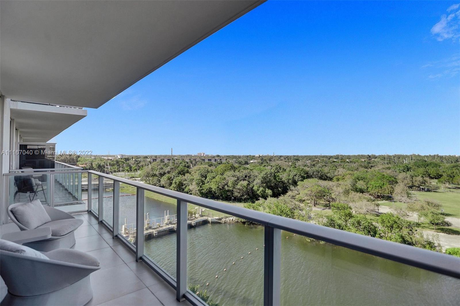 THE HARBOUR NORTH CONDO - Residential