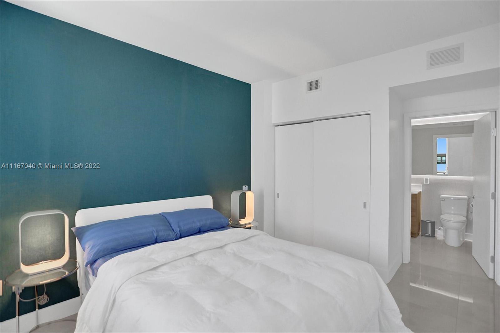 THE HARBOUR NORTH CONDO - Residential