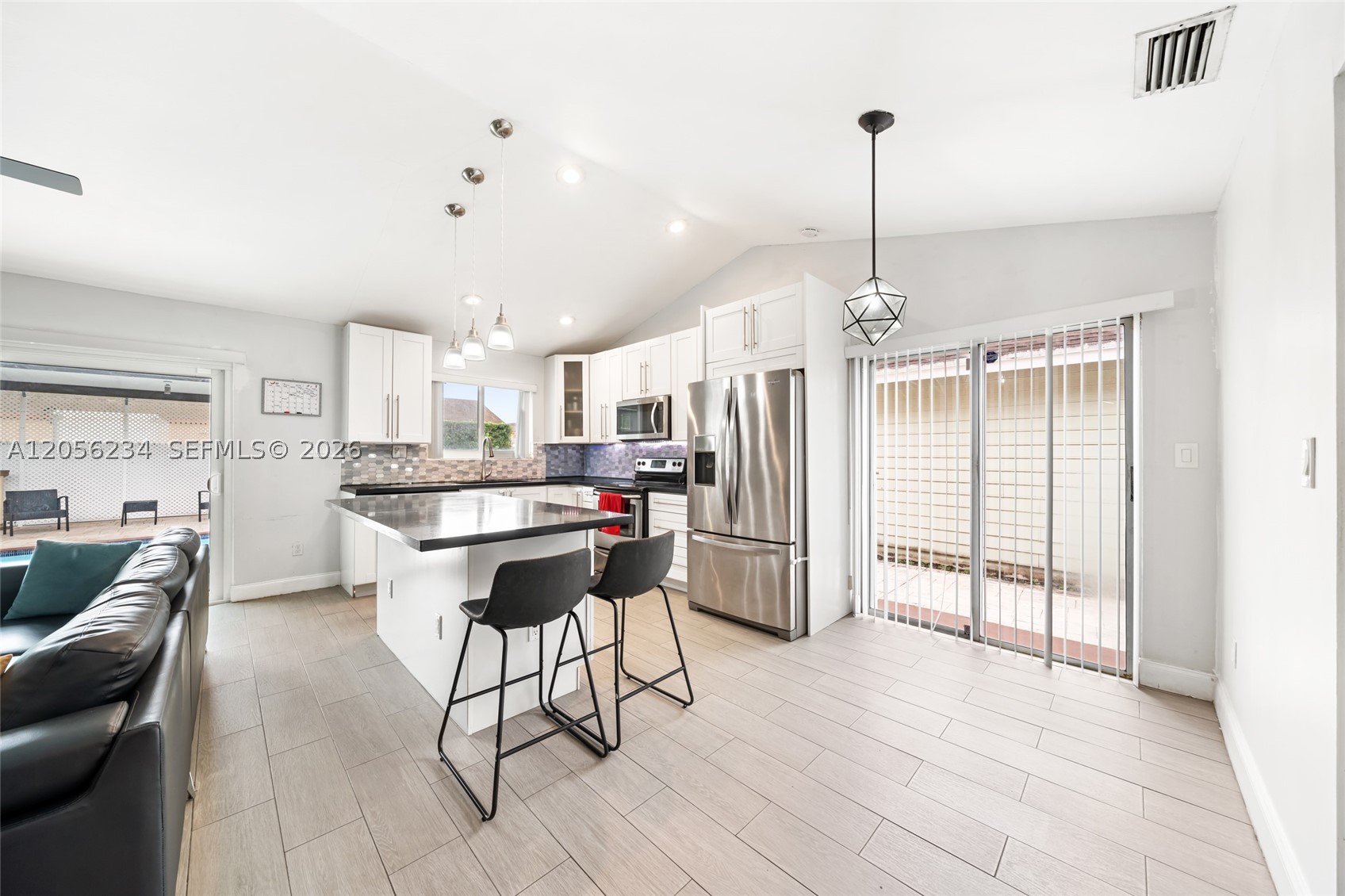 ROYAL GLEN - Residential