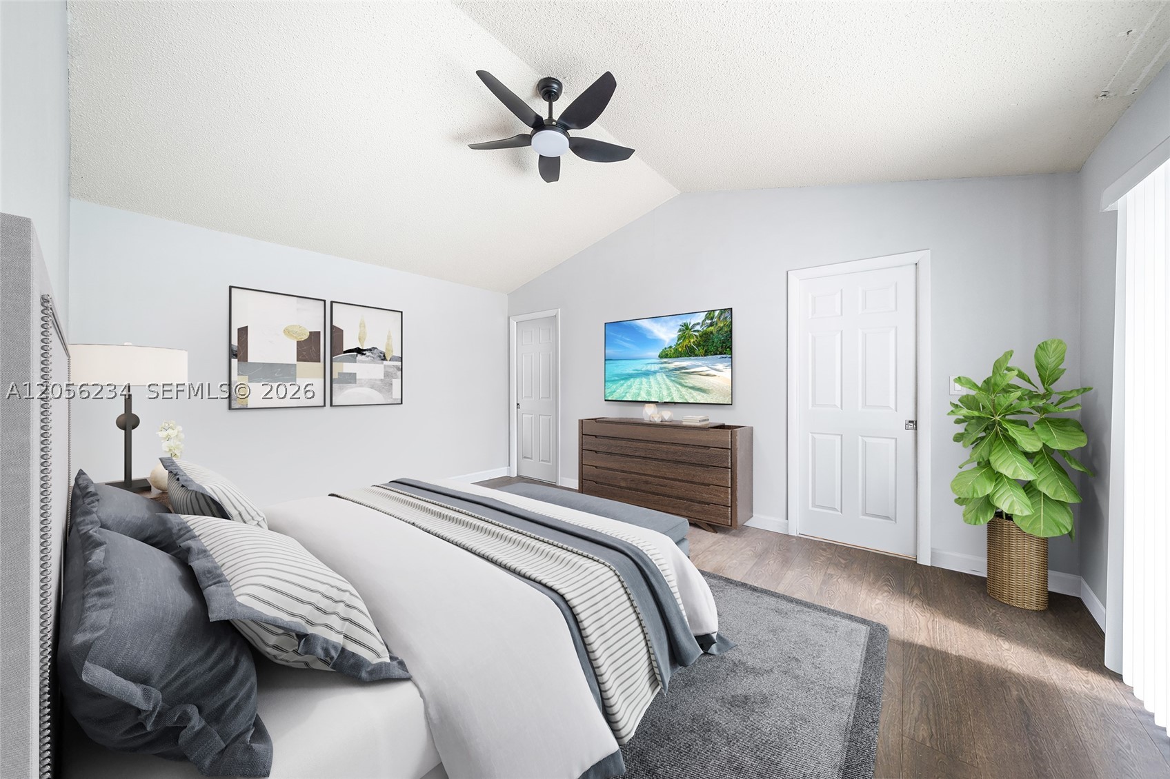 ROYAL GLEN - Residential