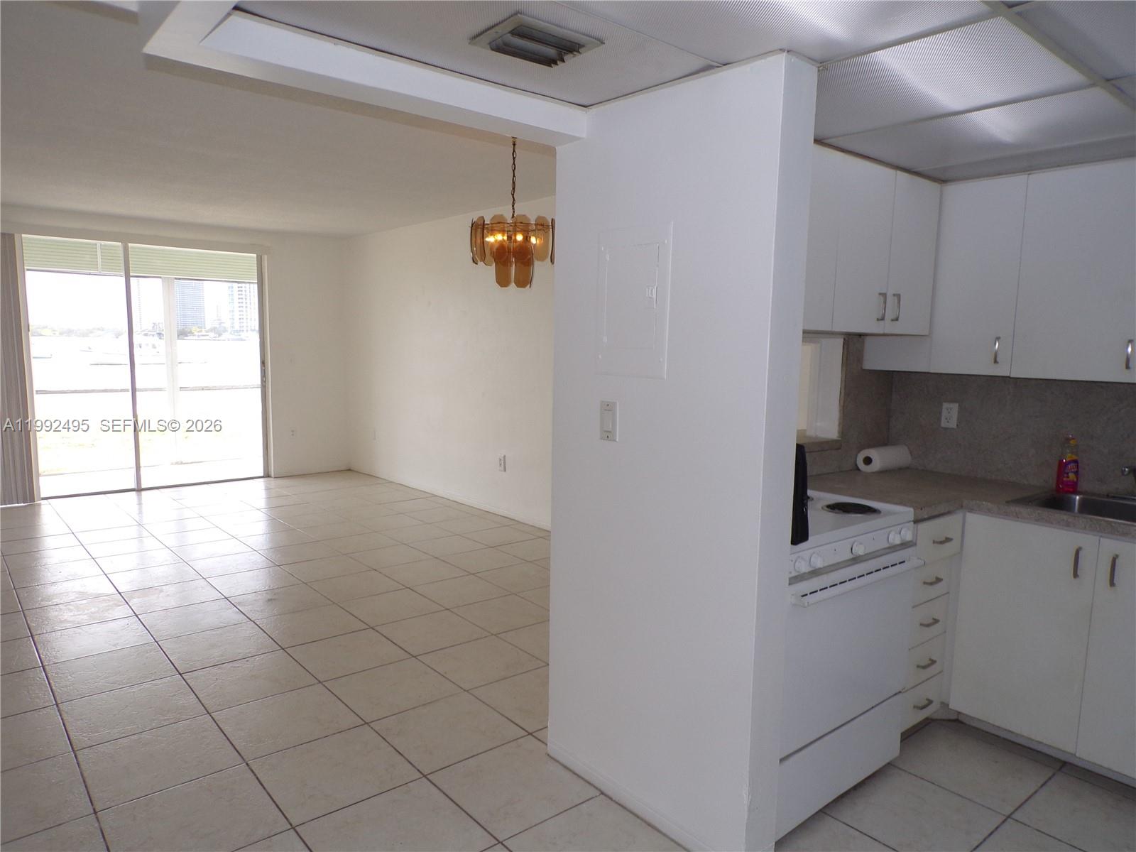 POINT EAST SEC III CONDO - Residential