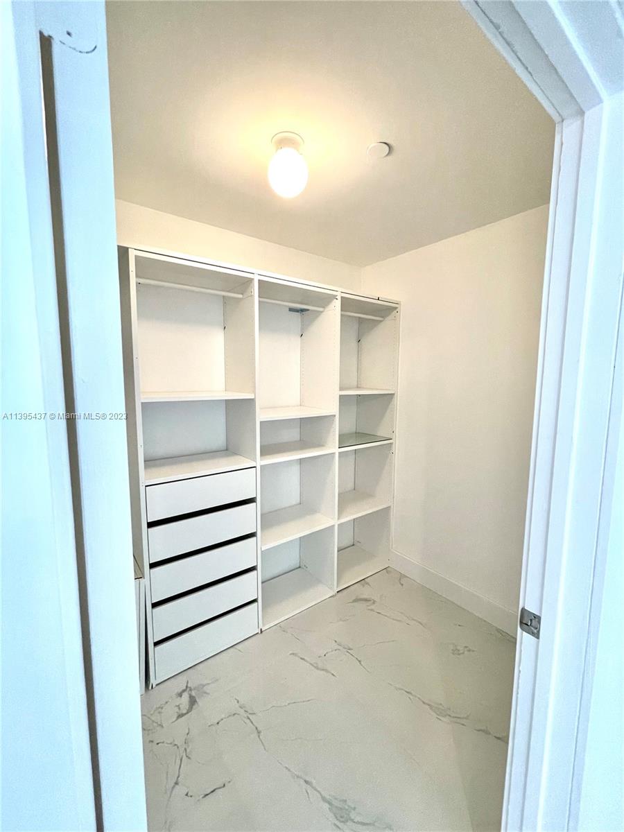 AVENTURA MARINA CONDO NUM - Residential Lease