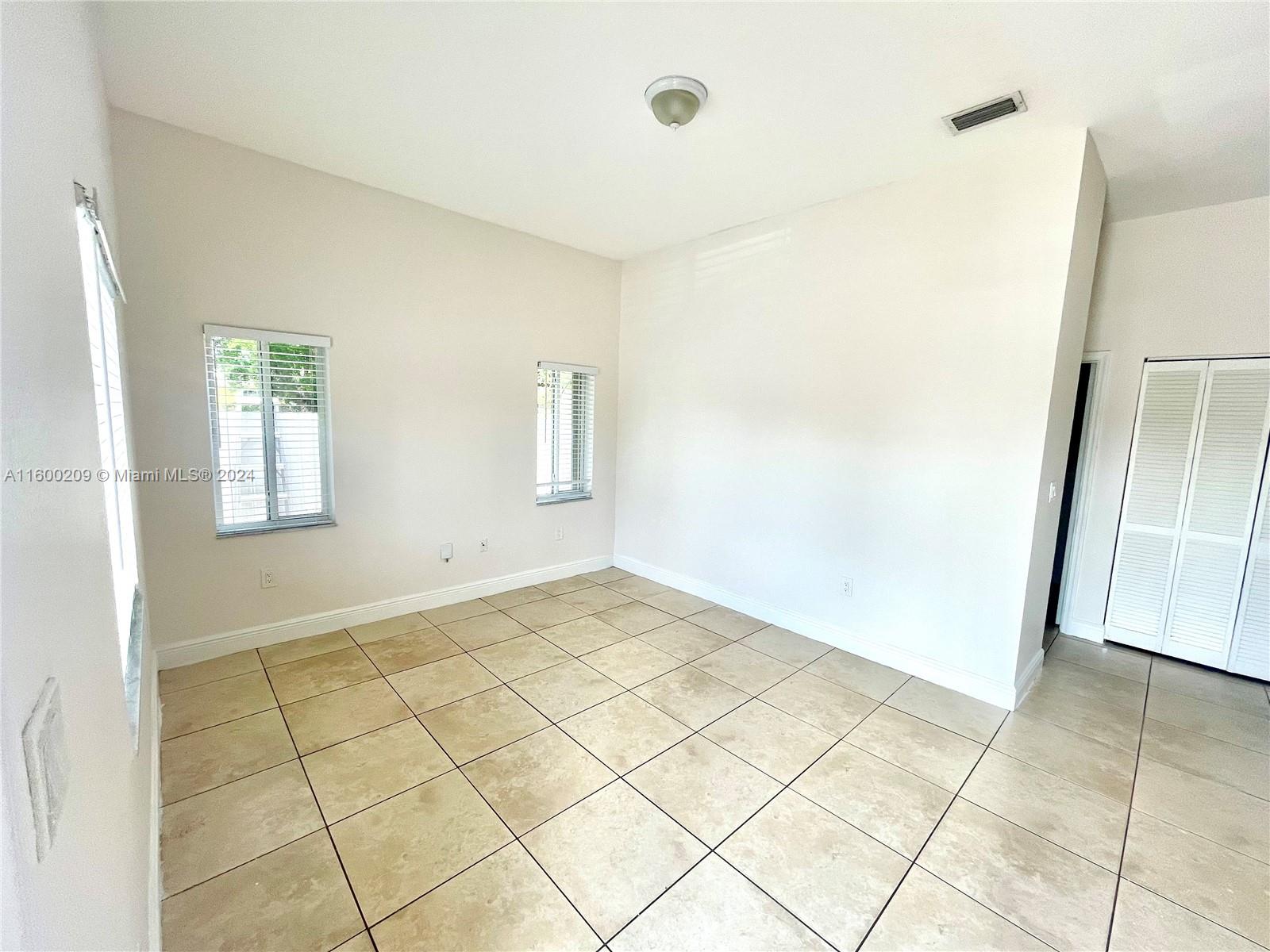SEMINOLA CITY SEC 2 - Residential Lease