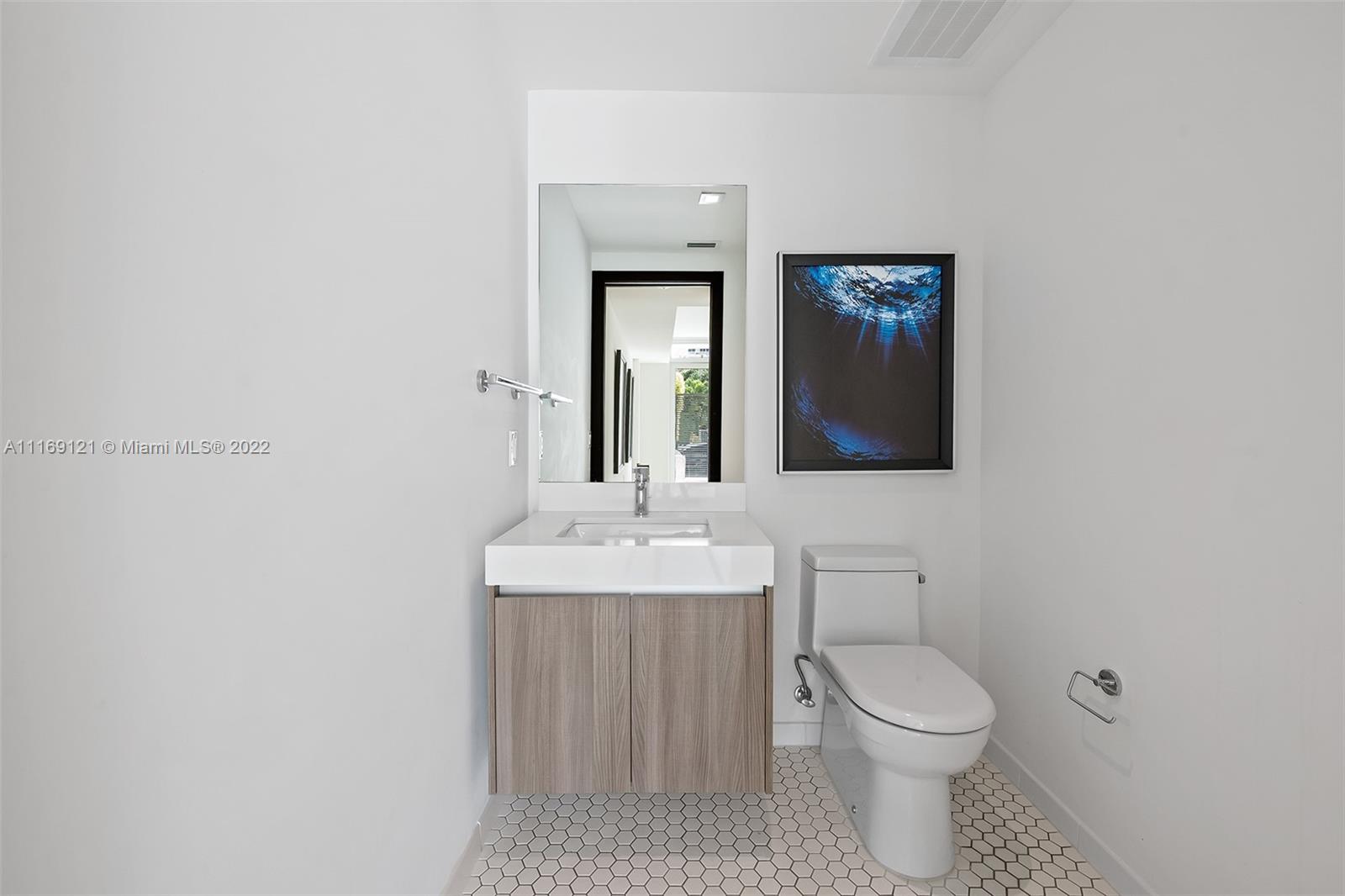 TIFFANY HOUSE CONDO - Residential