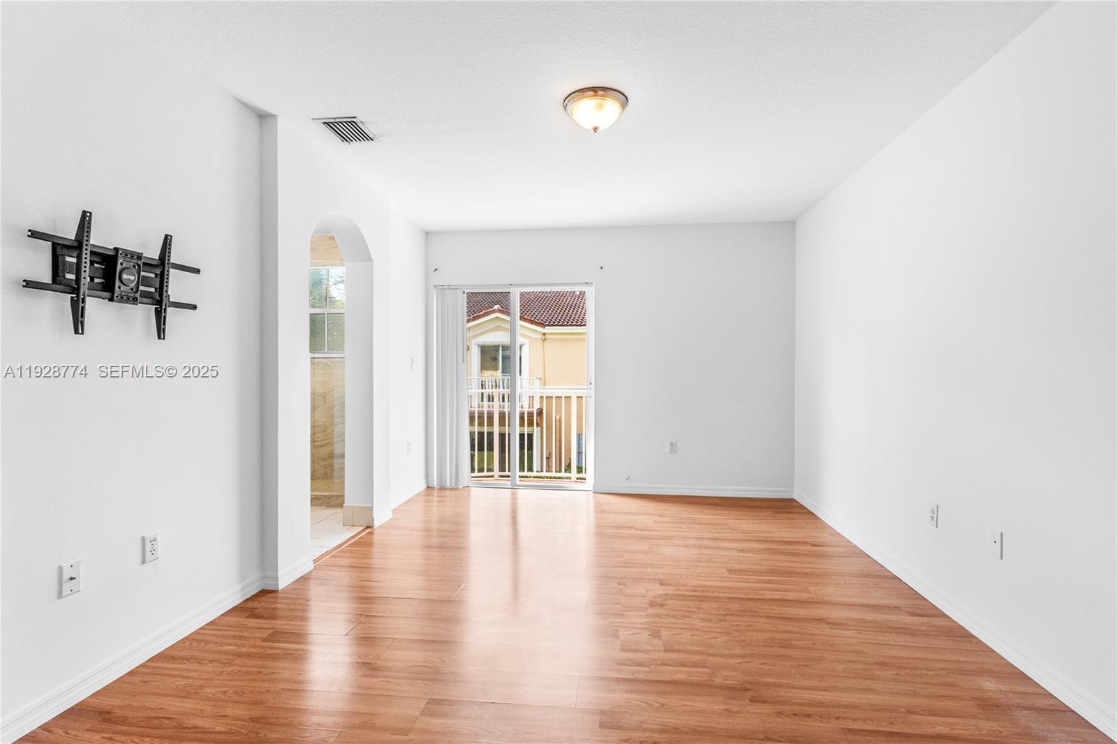 MELROSE POINT CONDO - Residential