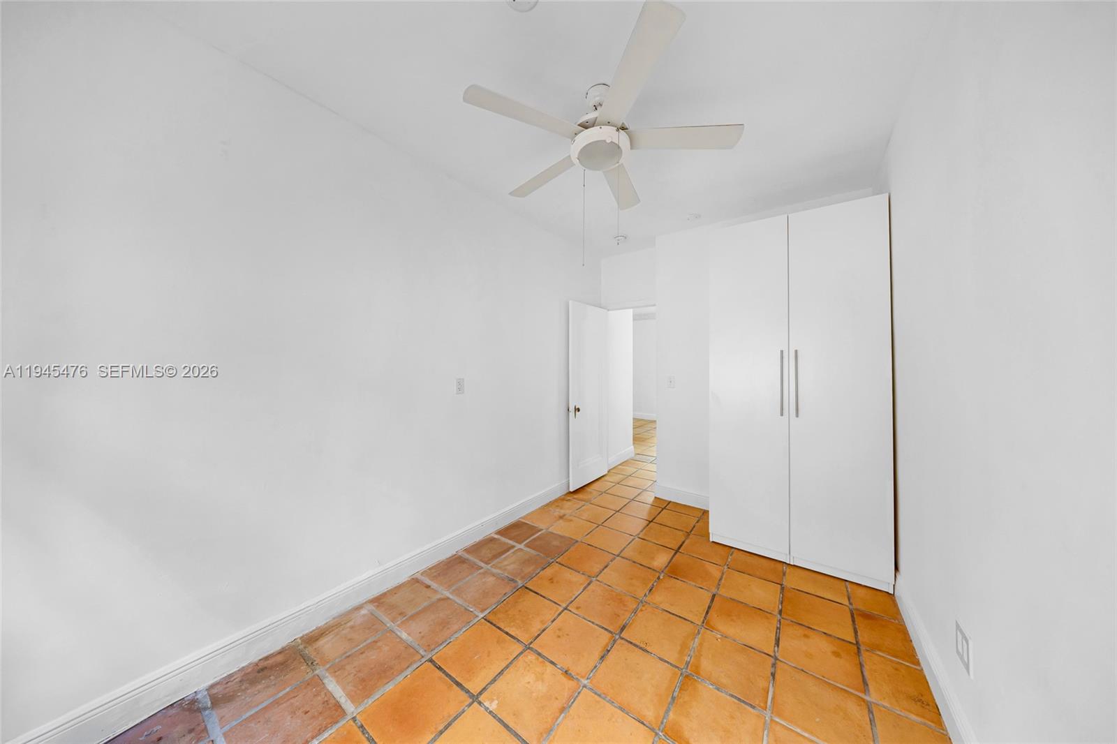 FLAMINGO WAVE CONDO - Residential