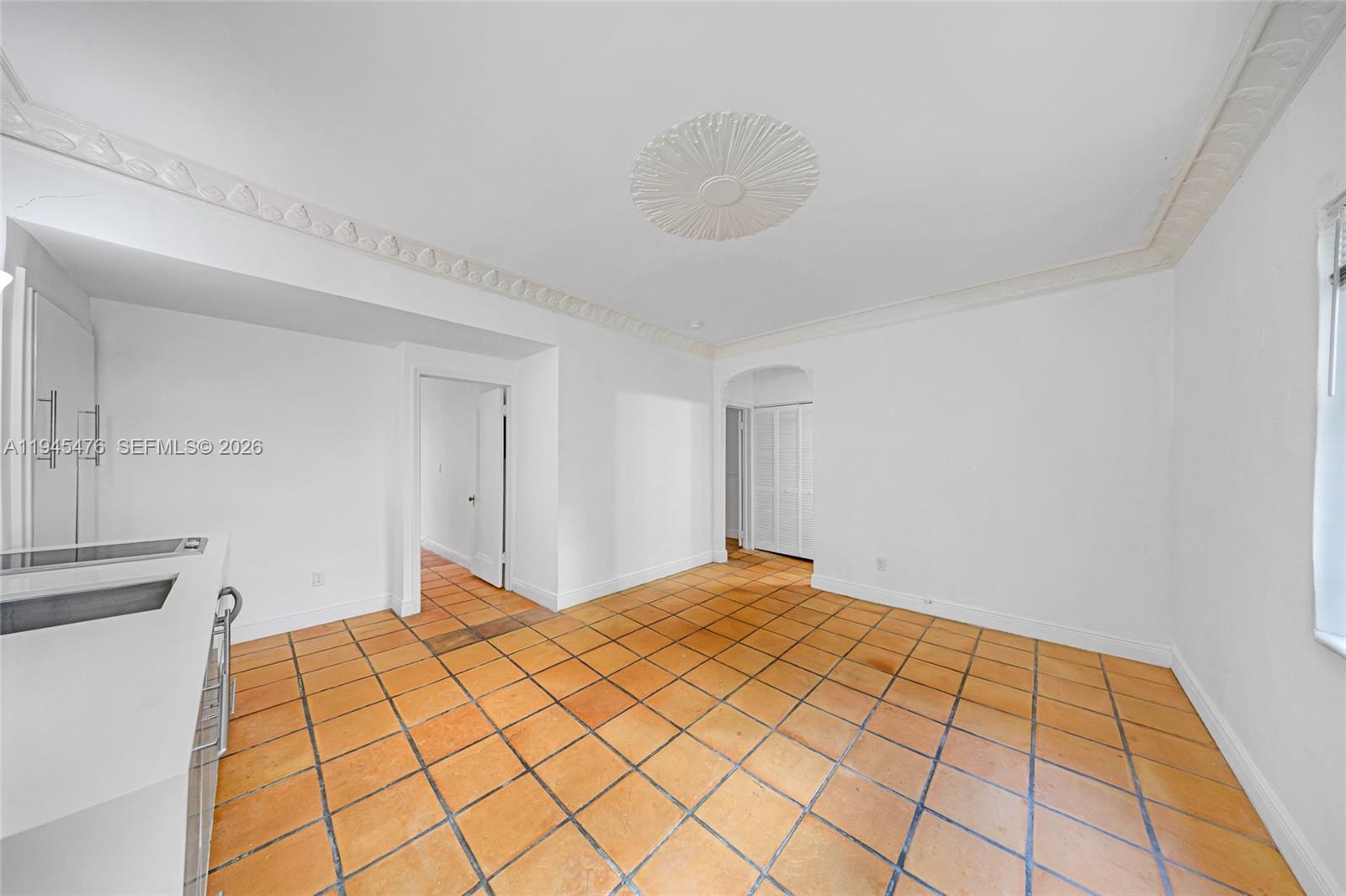 FLAMINGO WAVE CONDO - Residential