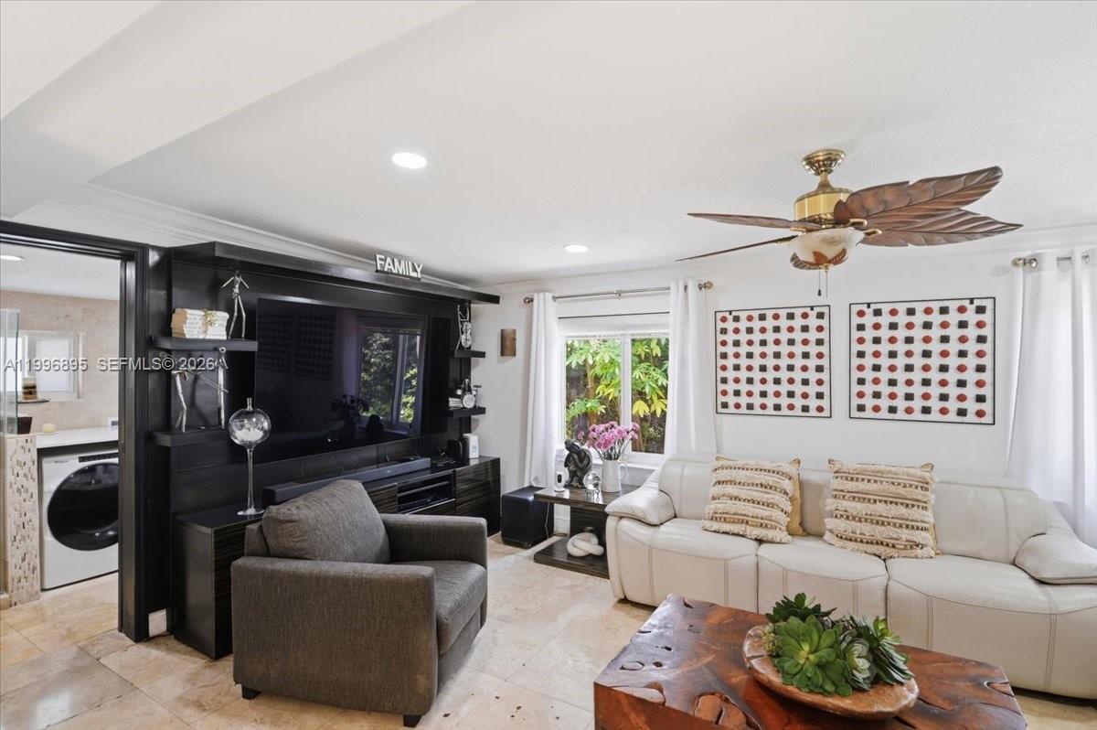 RIVIERA ESTATES 2ND ADDN - Residential