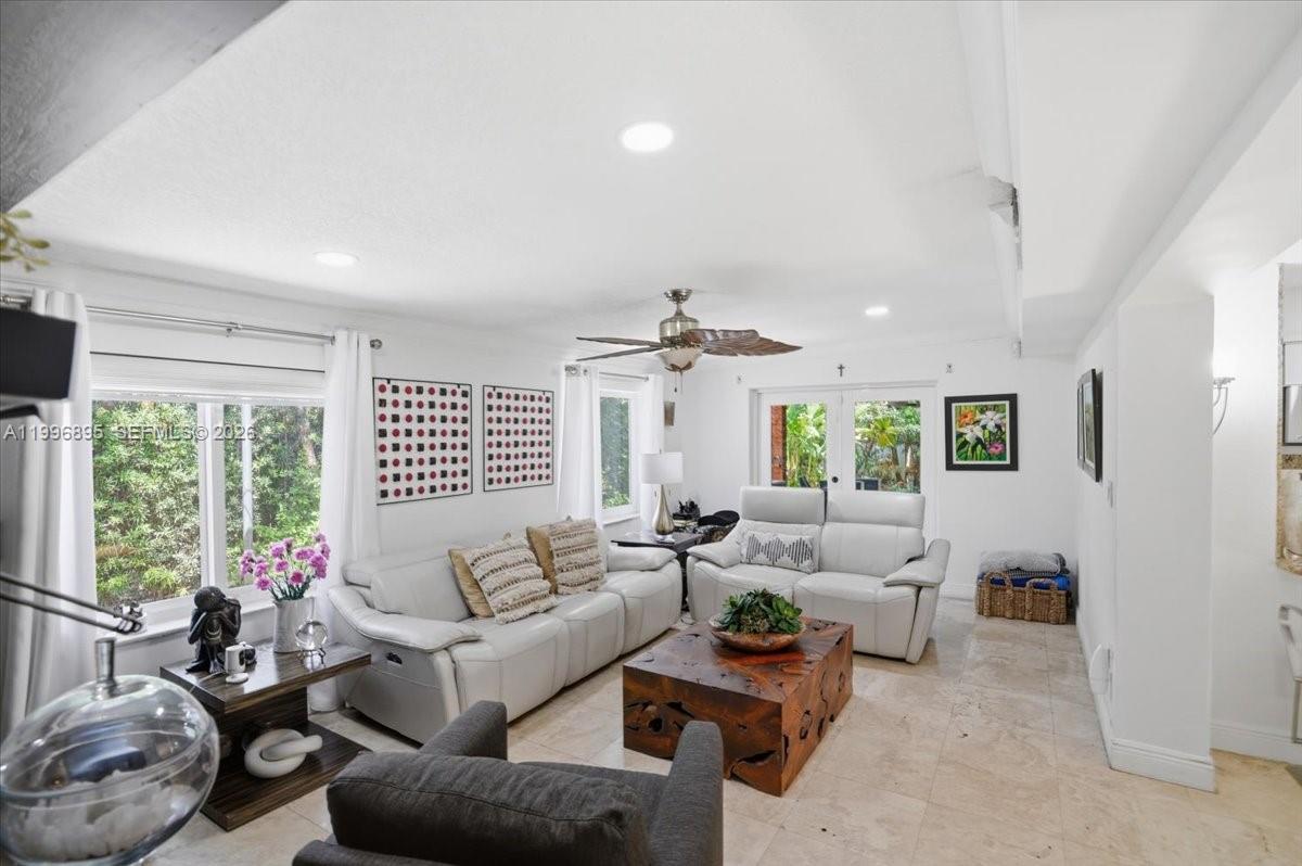 RIVIERA ESTATES 2ND ADDN - Residential