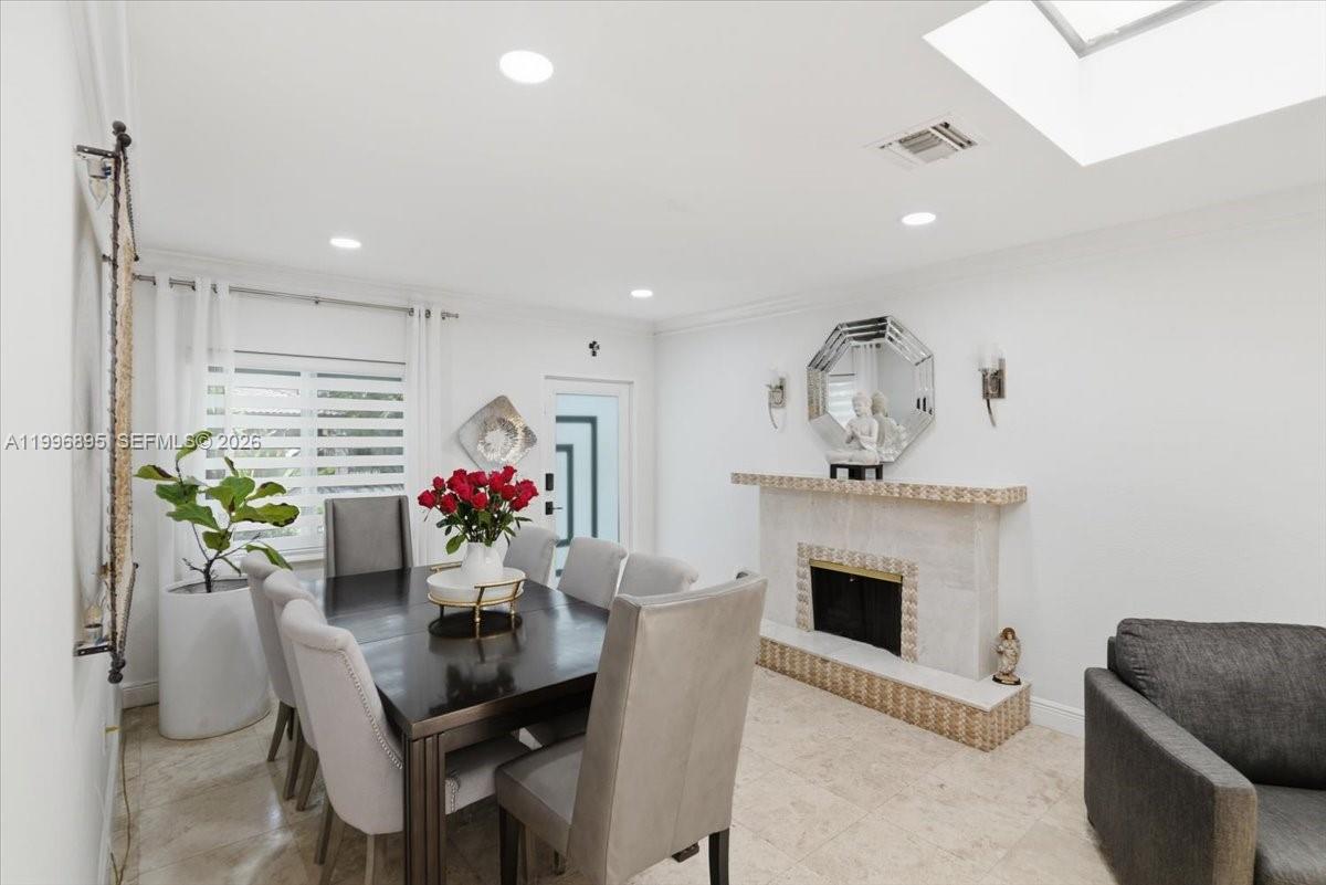RIVIERA ESTATES 2ND ADDN - Residential