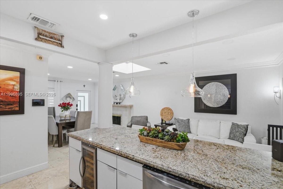 RIVIERA ESTATES 2ND ADDN - Residential
