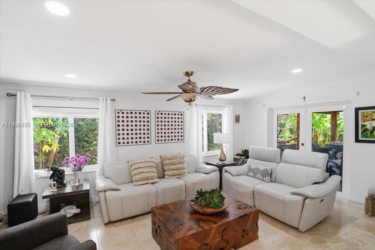 RIVIERA ESTATES 2ND ADDN - Residential