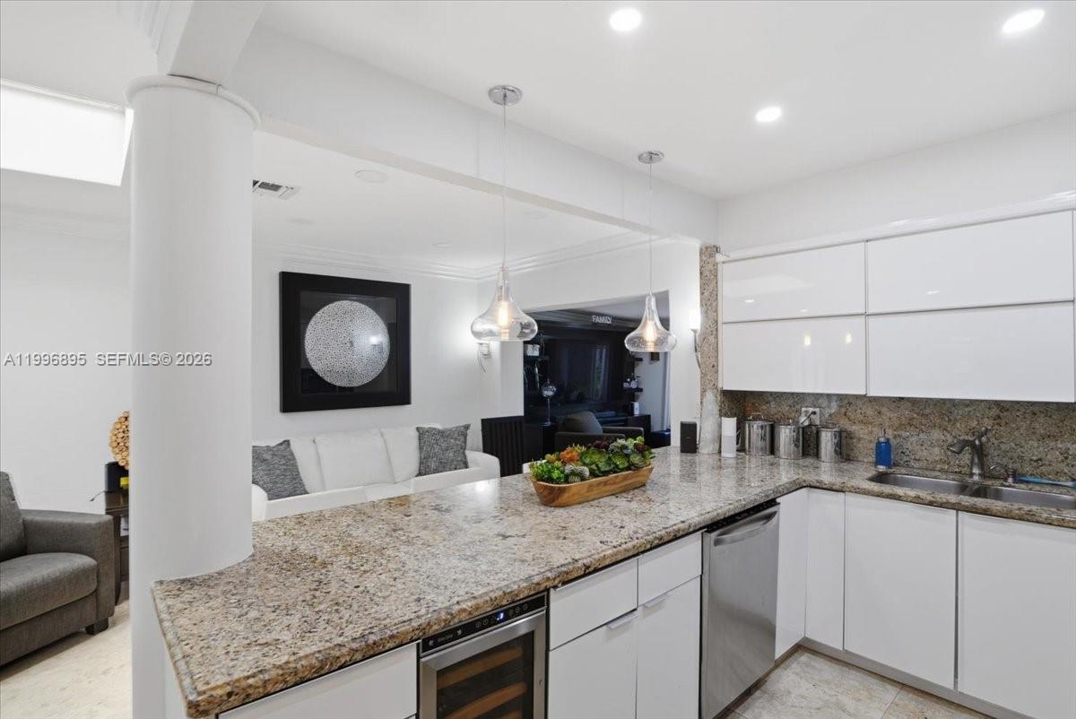 RIVIERA ESTATES 2ND ADDN - Residential