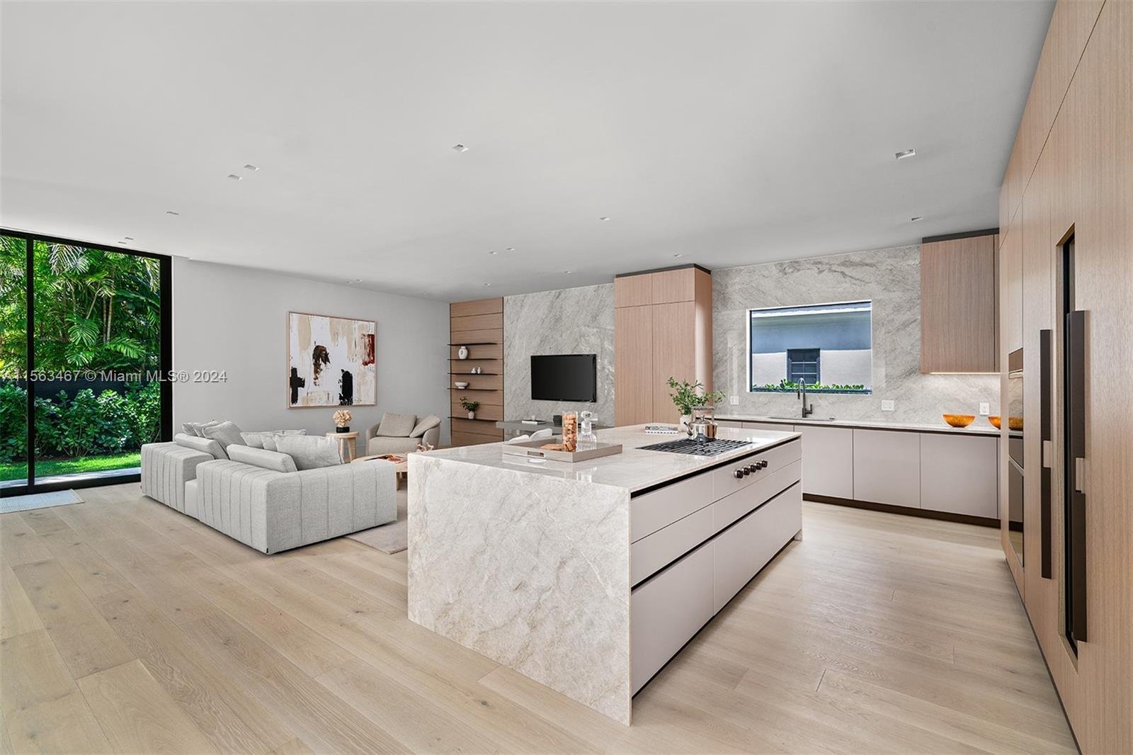 UNIVERSITY PLACE - Residential