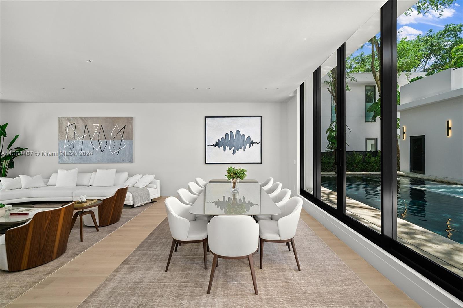 UNIVERSITY PLACE - Residential