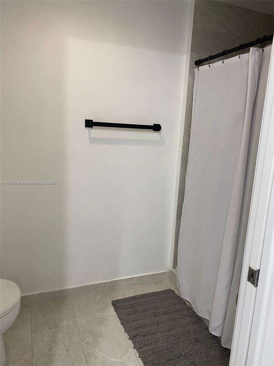 ARIA ON THE BAY CONDO - Residential Lease