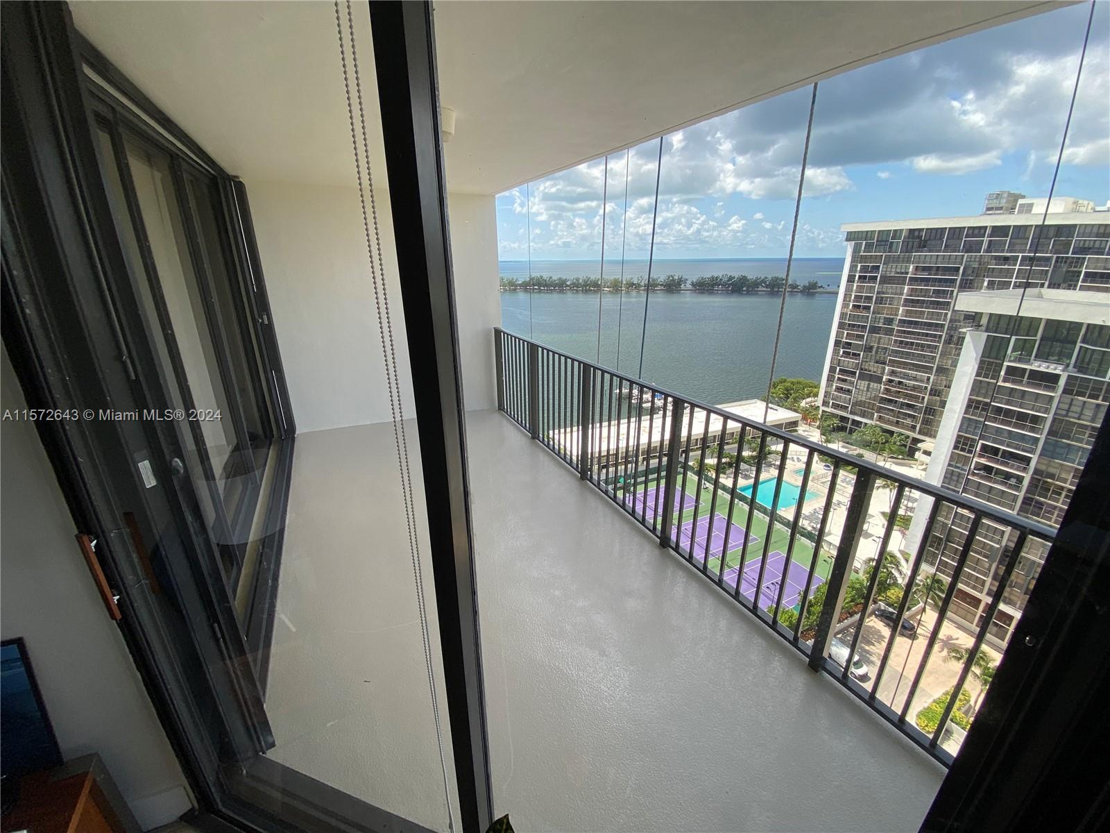 BRICKELL PLACE CONDO - Residential Lease