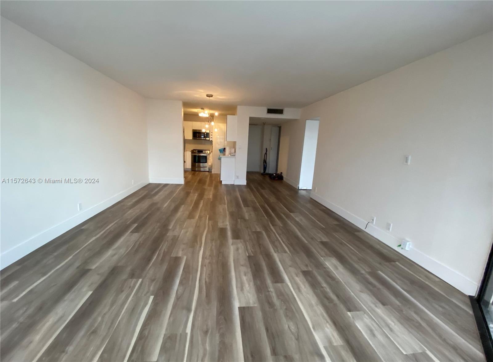 BRICKELL PLACE CONDO - Residential Lease