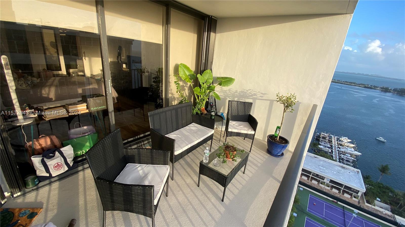 BRICKELL PLACE CONDO - Residential Lease