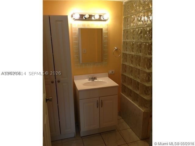 PLAZA OF AMERICAS CONDO - Residential Lease