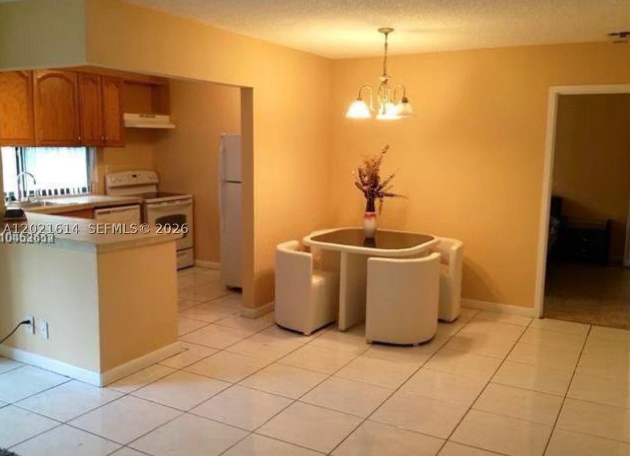 PLAZA OF AMERICAS CONDO - Residential Lease