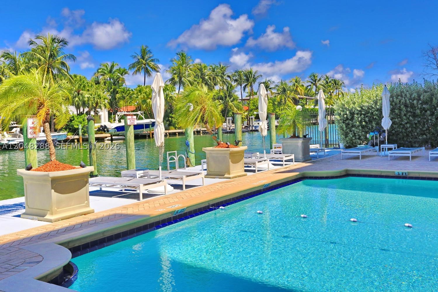 ISLAND MANOR CONDO - SOUT - Residential