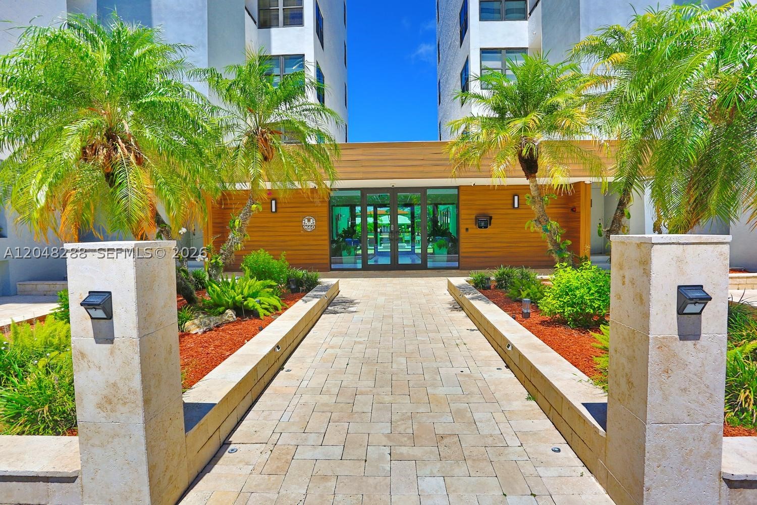 ISLAND MANOR CONDO - SOUT - Residential
