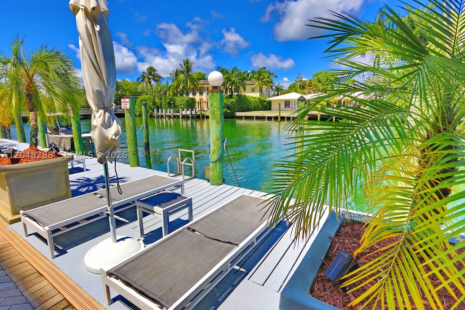 ISLAND MANOR CONDO - SOUT - Residential