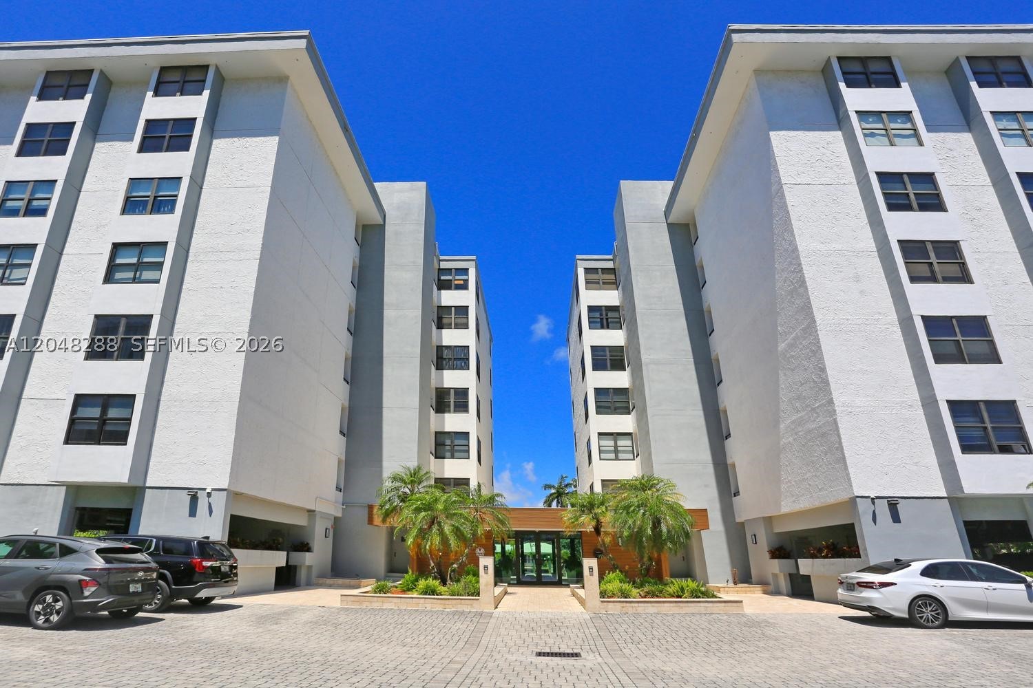 ISLAND MANOR CONDO - SOUT - Residential