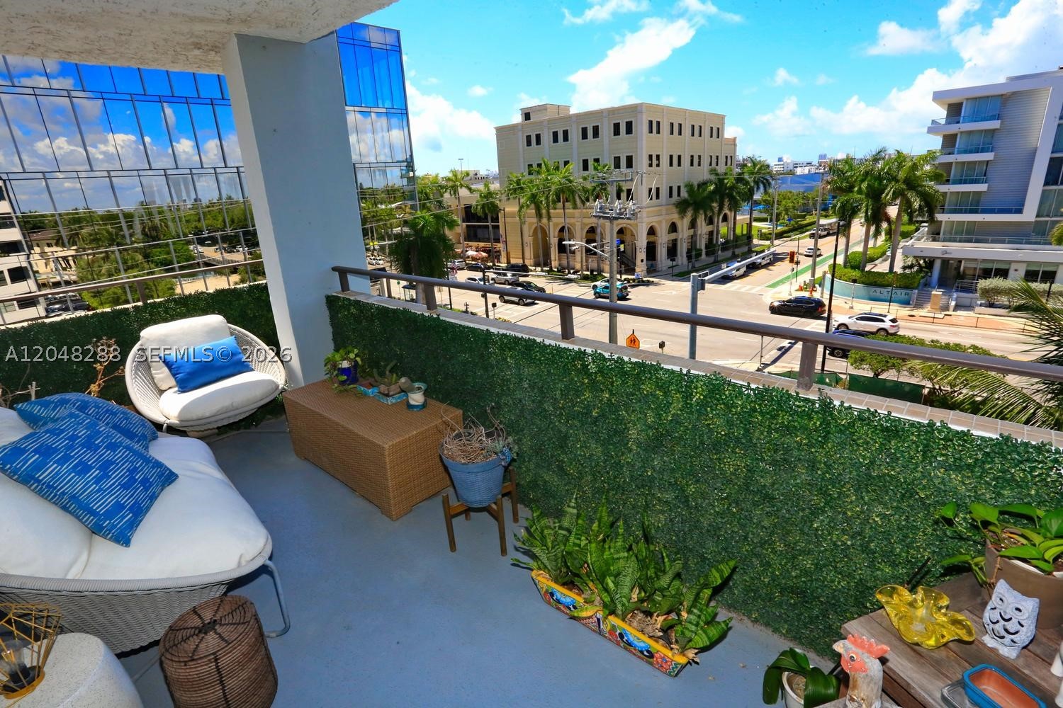 ISLAND MANOR CONDO - SOUT - Residential