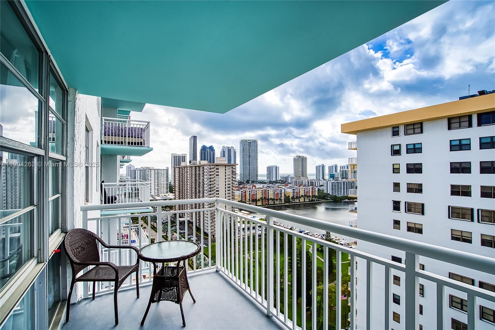 WINSTON TOWERS 500 CONDO - Residential