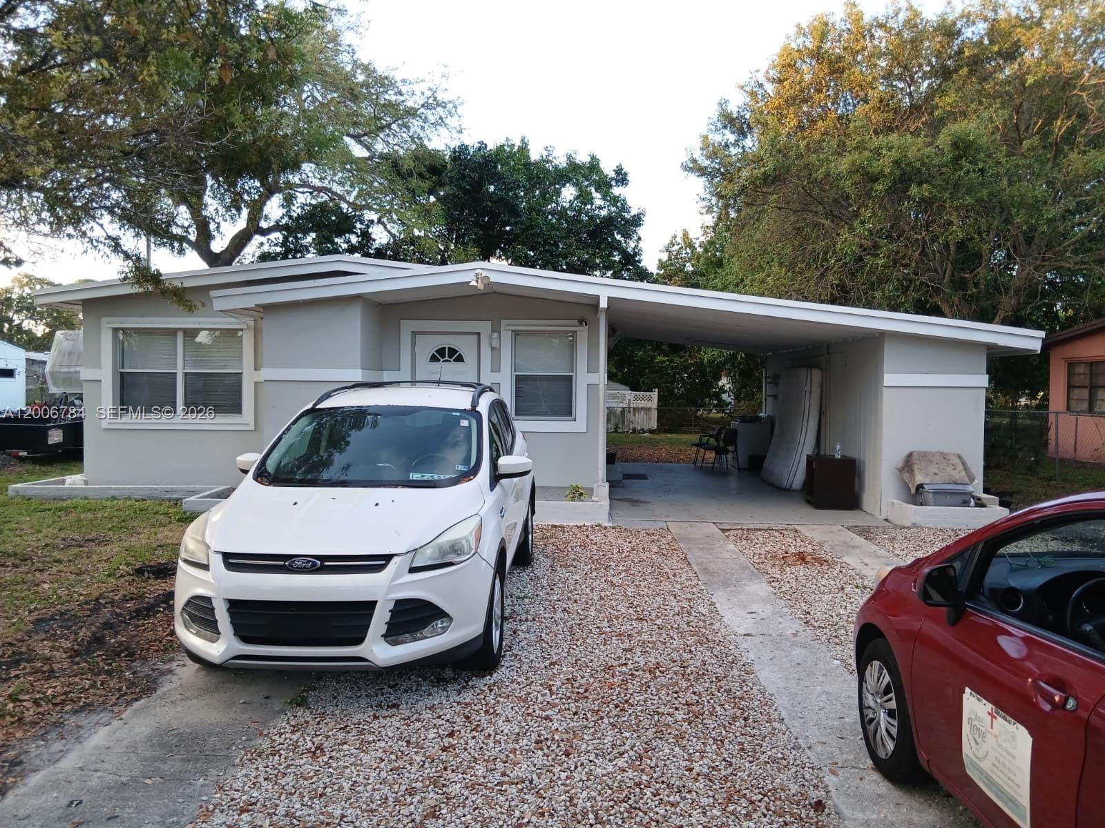 tenant occupied, will be vacant at close. Cash or hard money. Open to conventional with aggressive terms. please see broker remarks.
