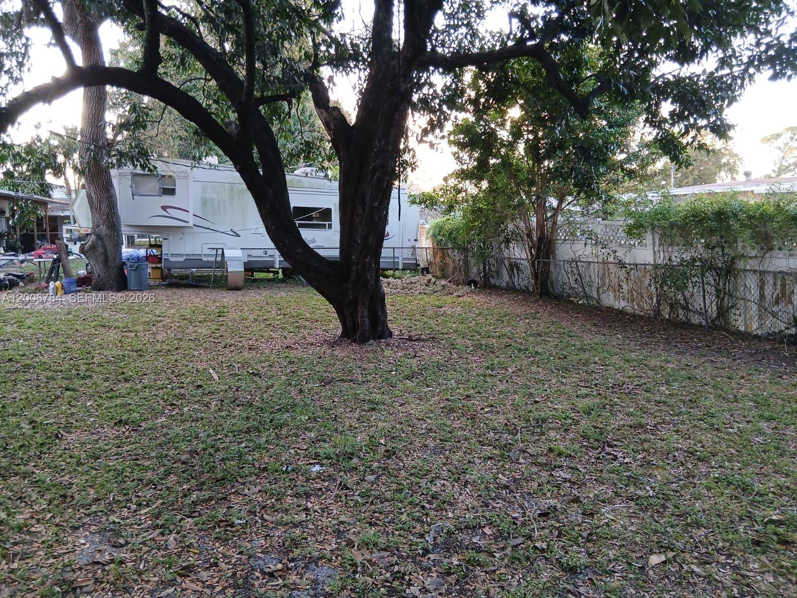 LAUDERDALE MANORS ADD-RES - Residential