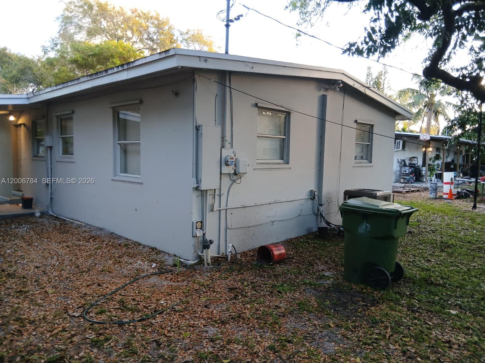 LAUDERDALE MANORS ADD-RES - Residential