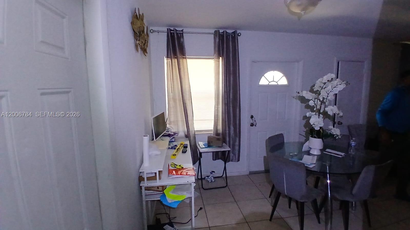 LAUDERDALE MANORS ADD-RES - Residential