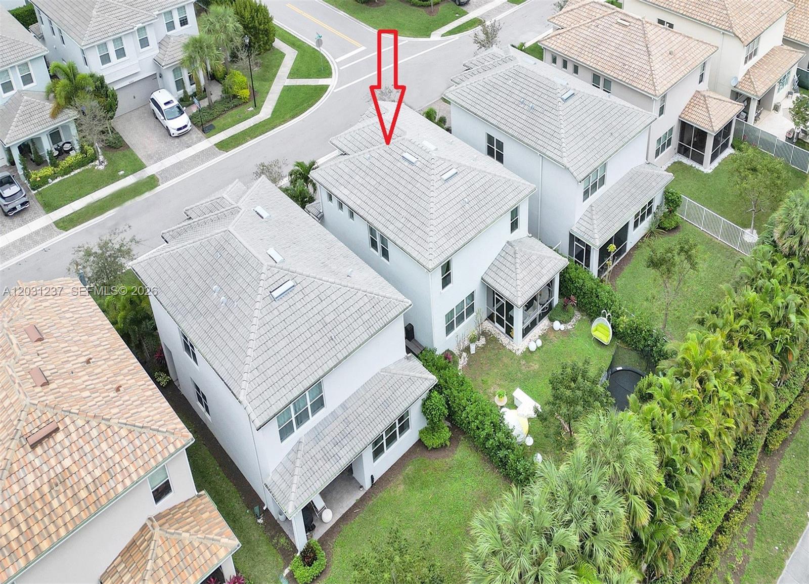 HILLCREST COUNTRY CLUB SO - Residential