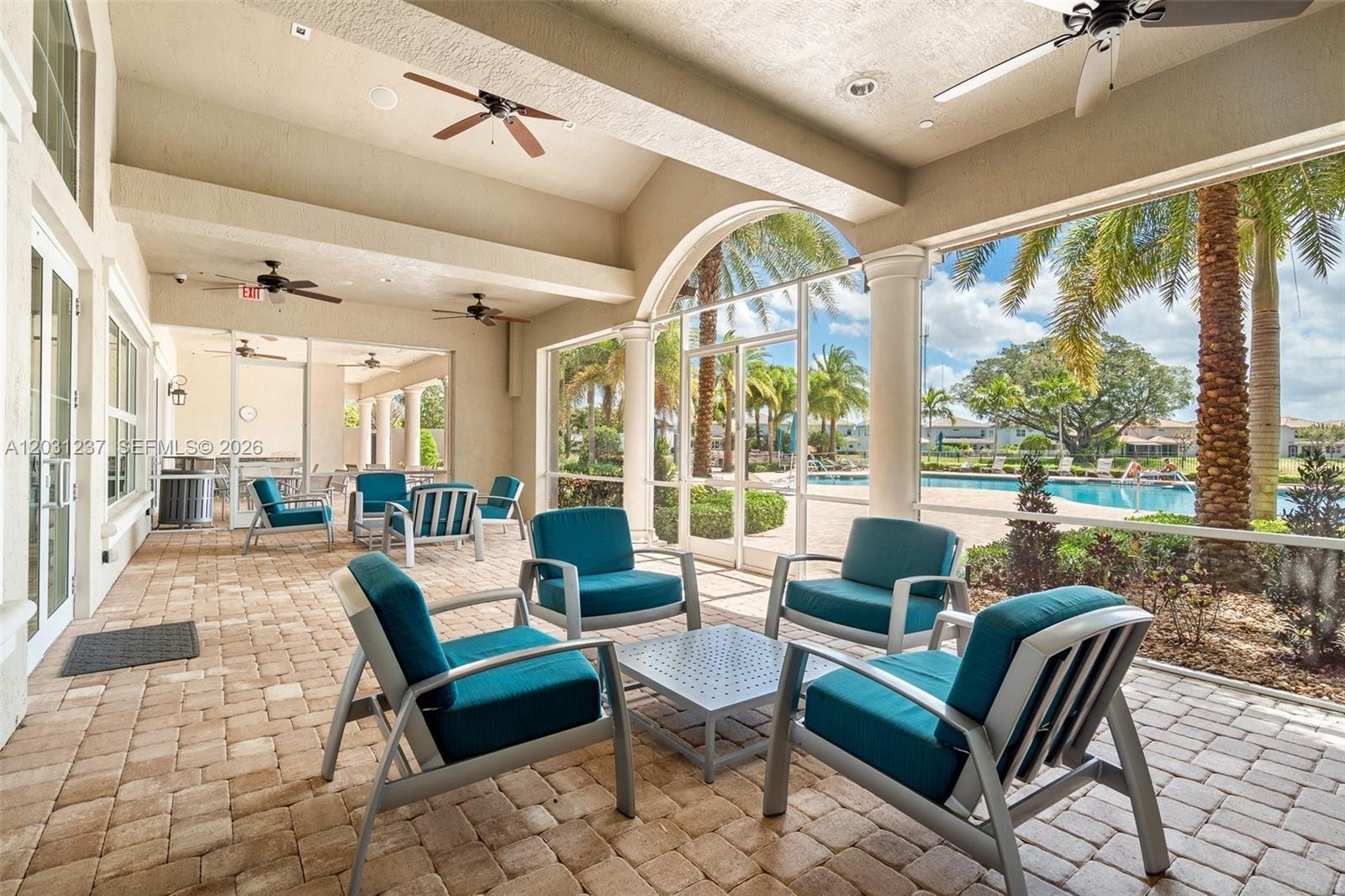 HILLCREST COUNTRY CLUB SO - Residential