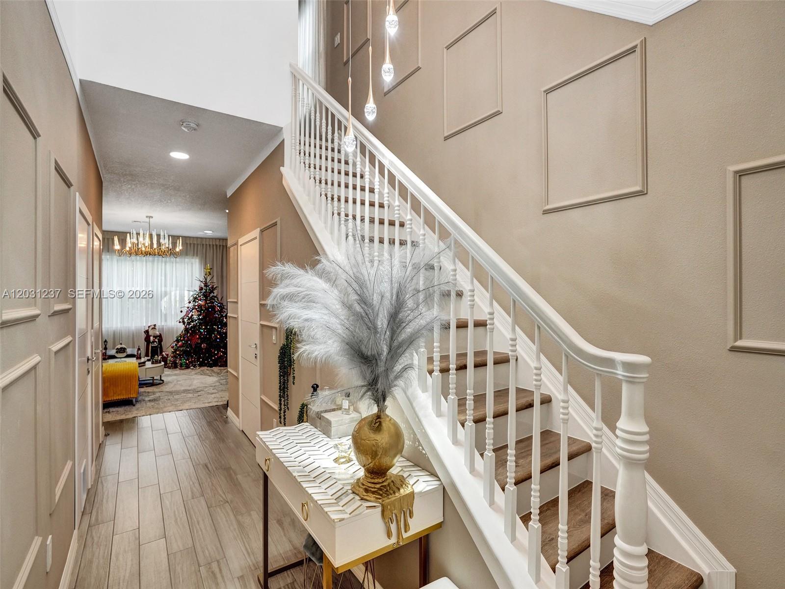 HILLCREST COUNTRY CLUB SO - Residential