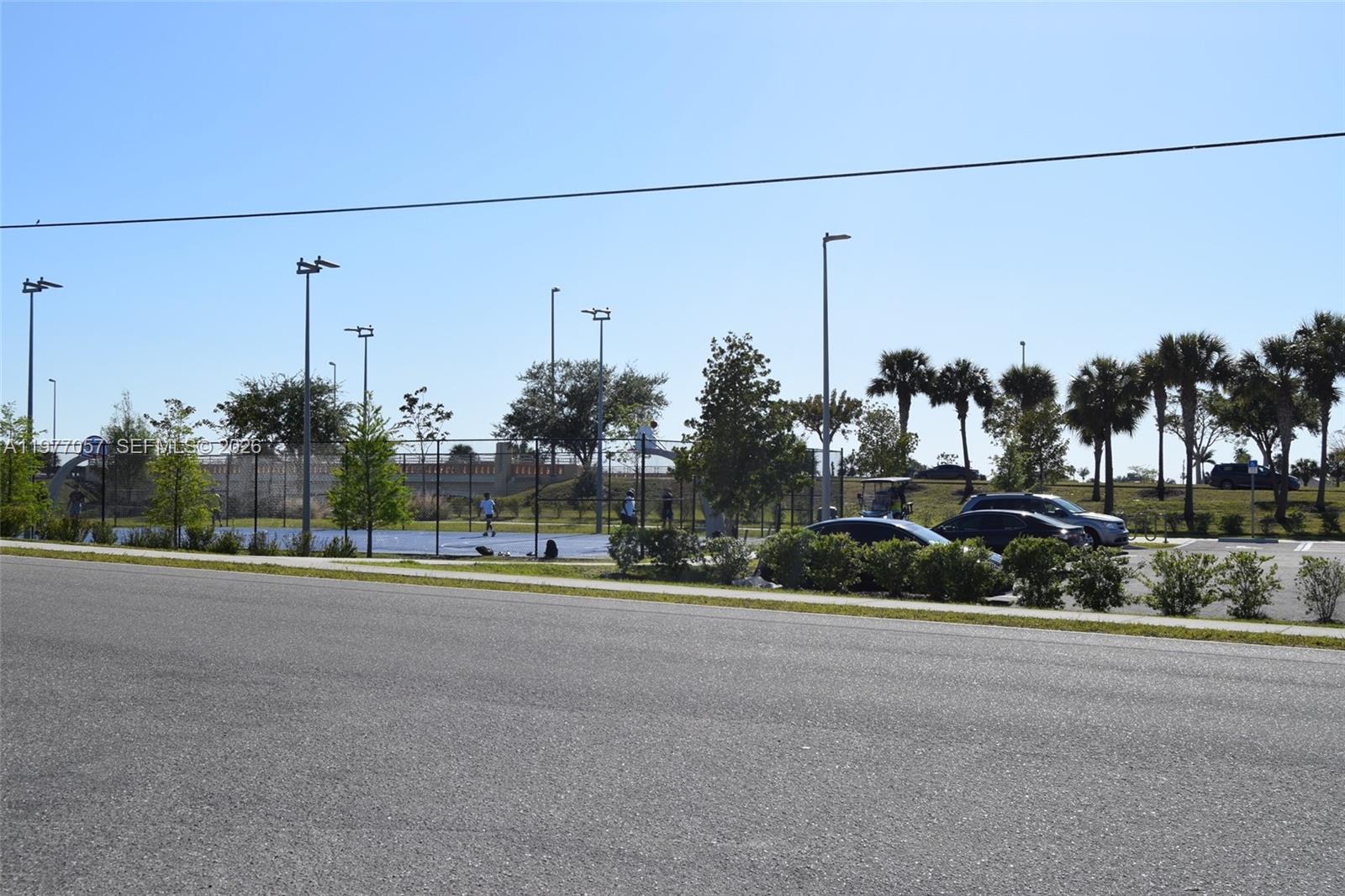 CAPE CORAL - Land