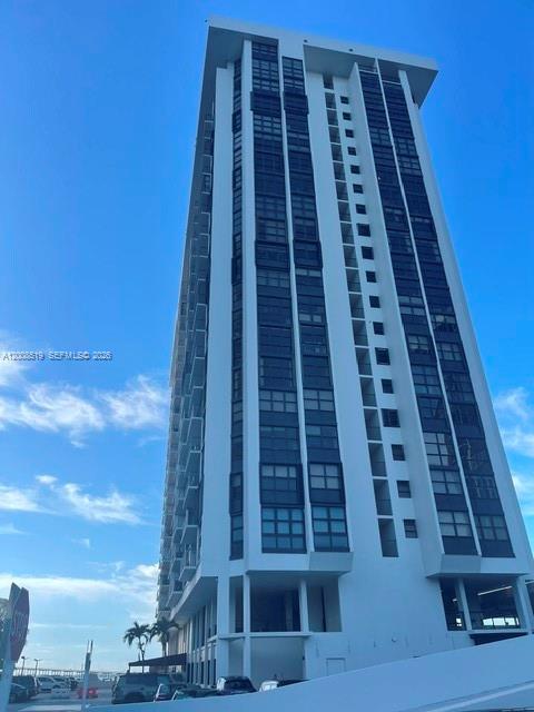 BRICKELL PLACE CONDO - Residential