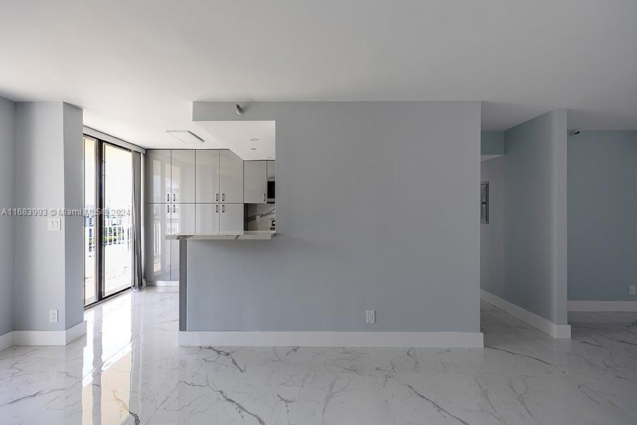 WINSTON TOWERS 700 CONDO - Residential Lease