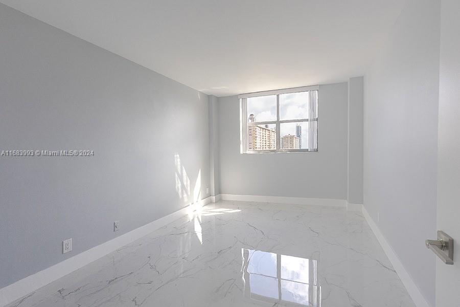 WINSTON TOWERS 700 CONDO - Residential Lease