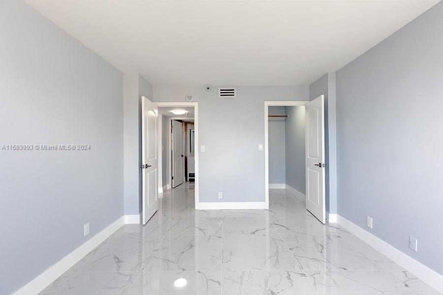 WINSTON TOWERS 700 CONDO - Residential Lease
