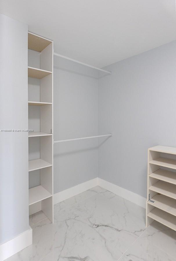WINSTON TOWERS 700 CONDO - Residential Lease