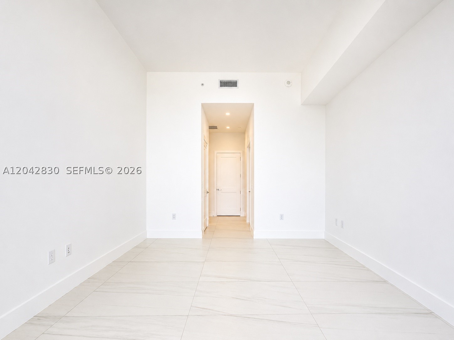 SELENE CONDO - Residential