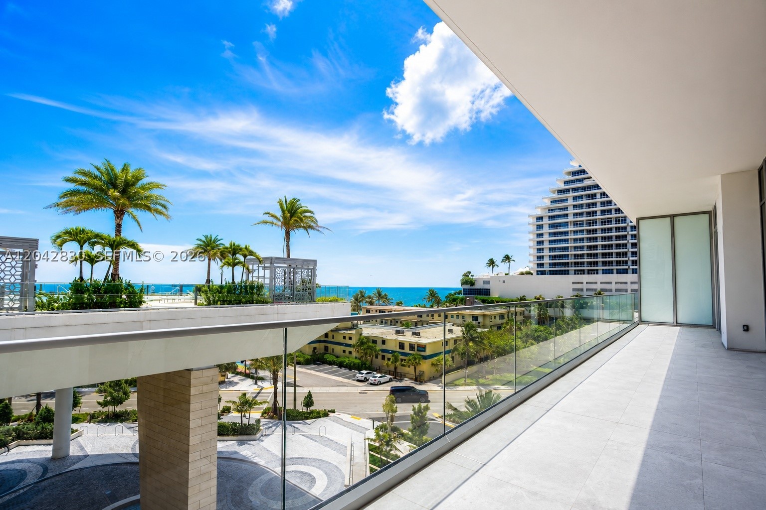 SELENE CONDO - Residential